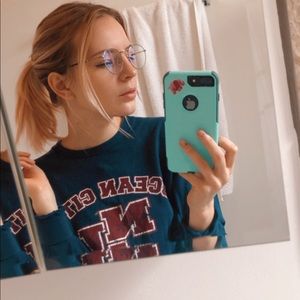 Meet your Posher, Kayla